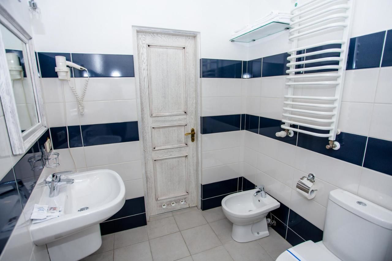 Отель Gold Georg Palace Hotel Черновцы