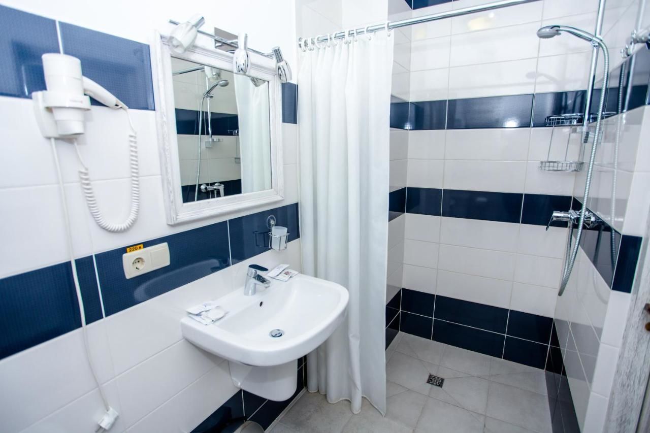 Отель Gold Georg Palace Hotel Черновцы-30