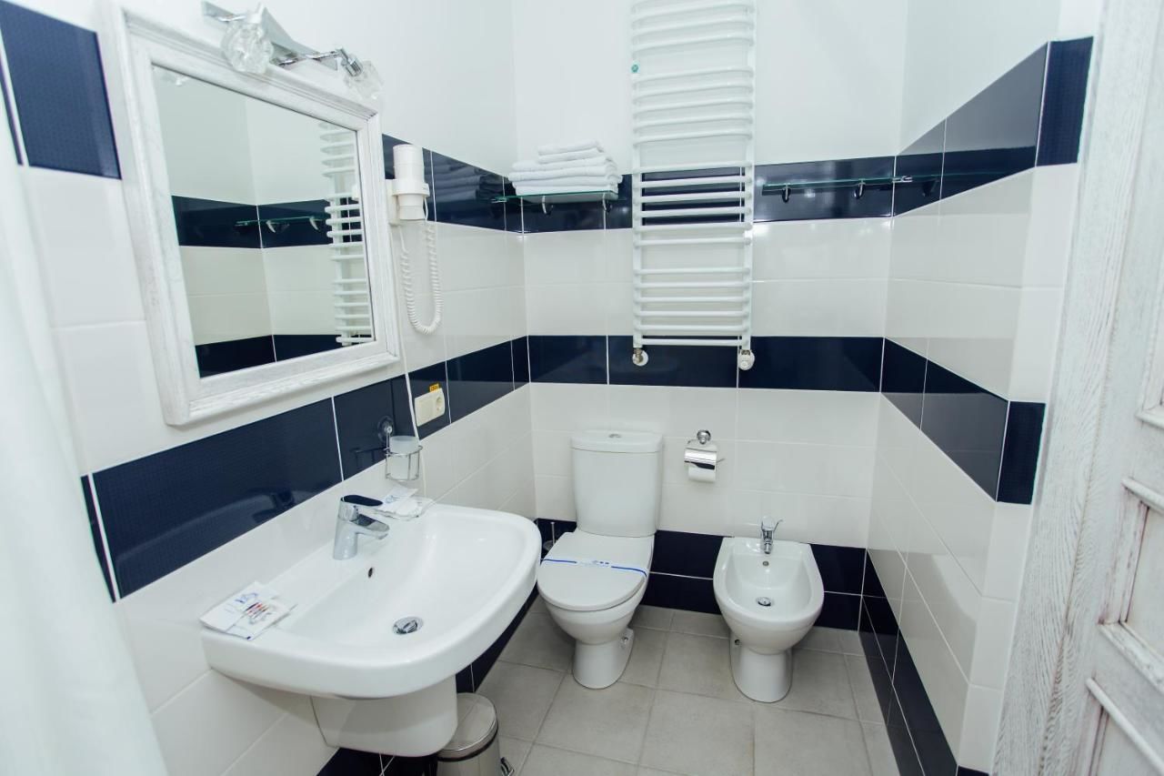 Отель Gold Georg Palace Hotel Черновцы-7
