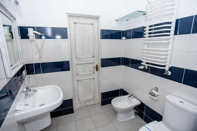 Отель Gold Georg Palace Hotel Черновцы-17
